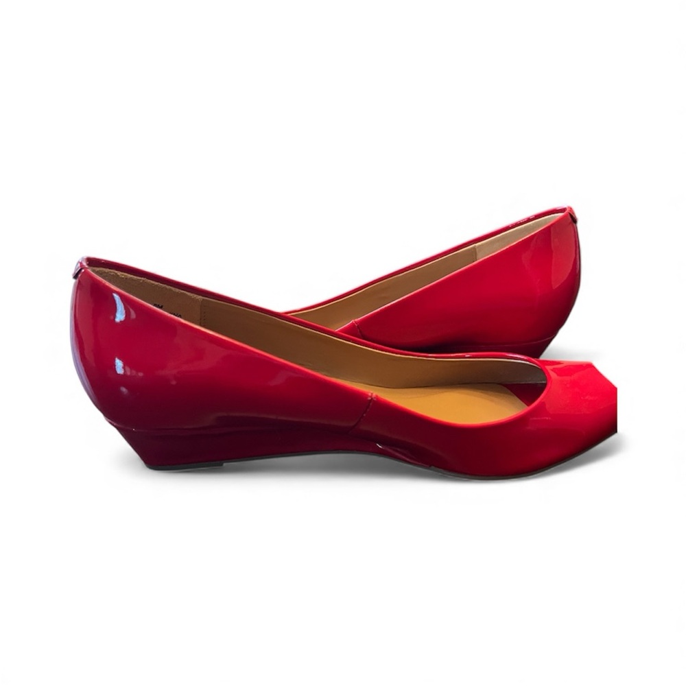 Talbots Vibrant Red Patent Leather Peep Toe Wedge Heels Shoes - Picture 3 of 4